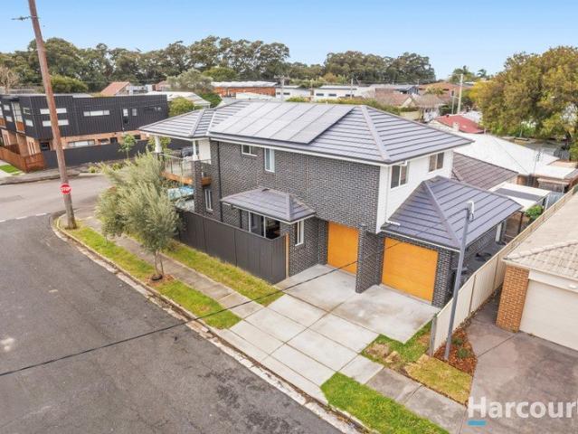 Contemporary Islington home with double garage & swim spa