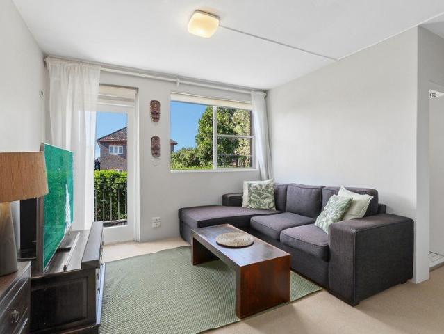 Contemporary One Bedroom Apartment in a Premier Mosman Setting