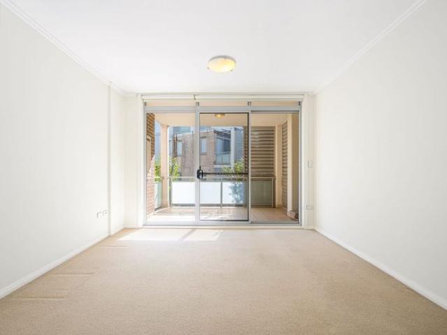 Contemporary one bedroom apartment in convenient location