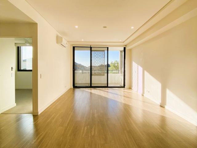 Contemporary One Bedroom Apartment in Highly Desirable Schofields Location