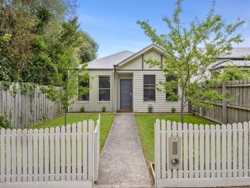 Contemporary Low Maintenance Living in the Heart of Ballarat Central