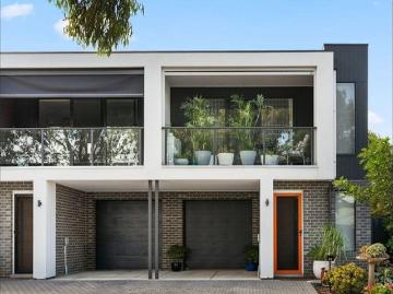 Contemporary Low Maintenance Living in a Prime Western Suburbs Location