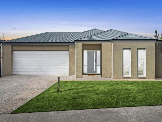 Contemporary, Low Maintenance Living in a Quiet Highton Pocket
