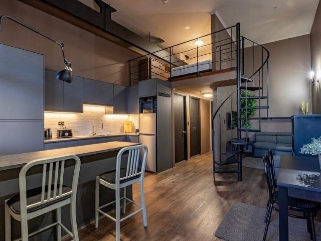Contemporary Loft Living in the Heart of the University Precinct