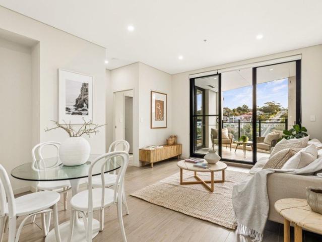 Contemporary living minutes from Dee Why Beach