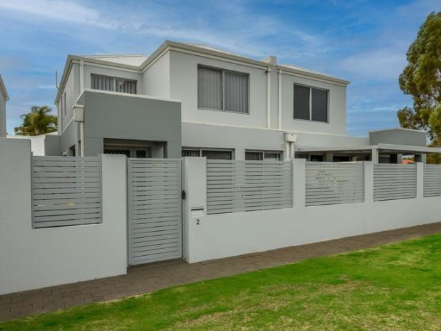 Contemporary Living Close to Everything