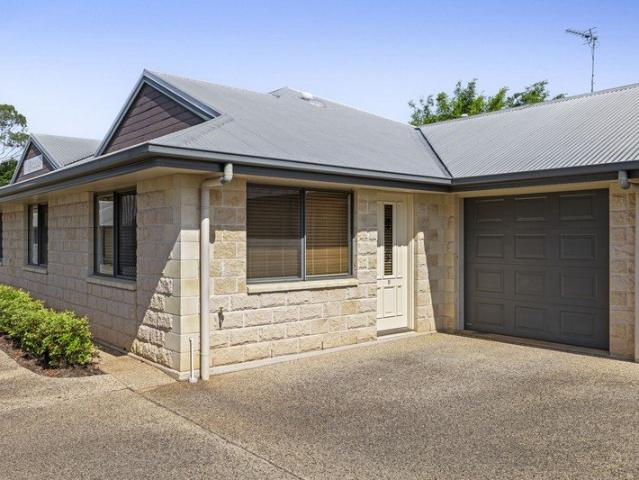 Contemporary Living Close to the University & Everyday Amenities