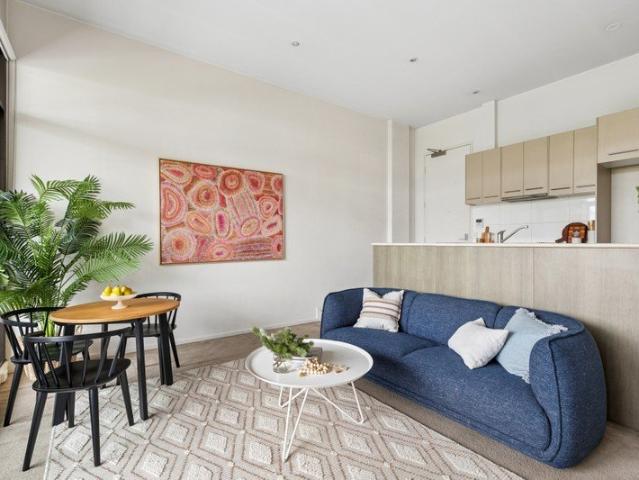 Contemporary Living Close to Yarraville Village