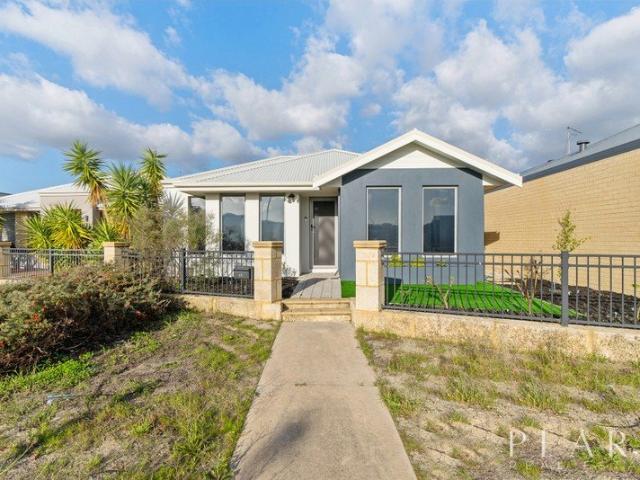 Contemporary Living Convenient Location