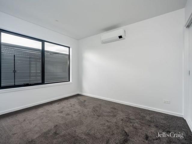Contemporary Living, Convenient Location