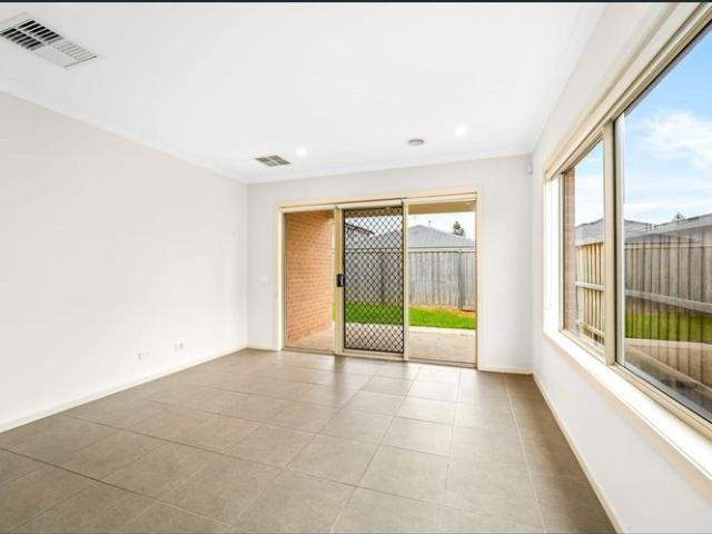Contemporary Living Designed Around Comfort! APPLICATIONS NOW OPEN