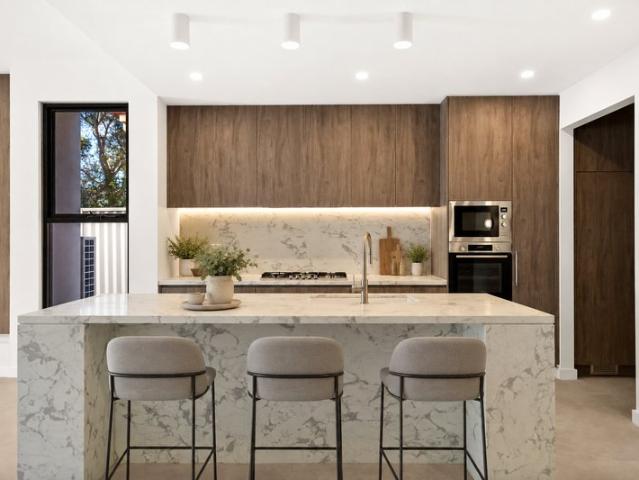 Contemporary Living & Entertaining