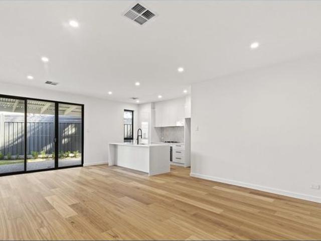 Contemporary Living in Newton
