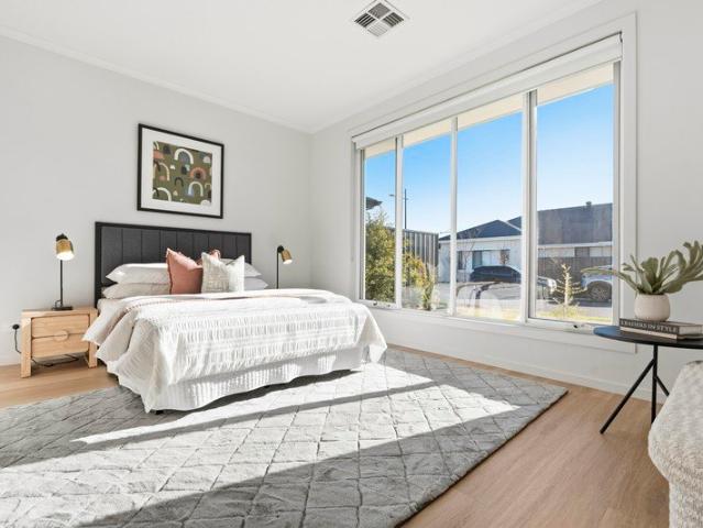Contemporary Living in a Convenient Location
