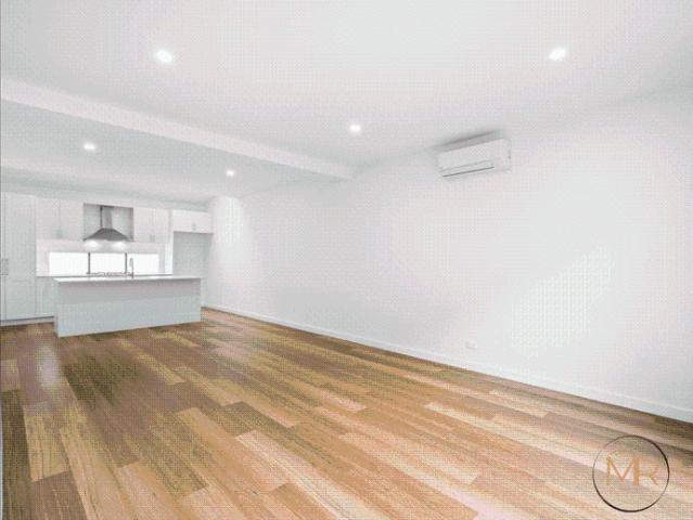 Contemporary Living in a Convenient Location!