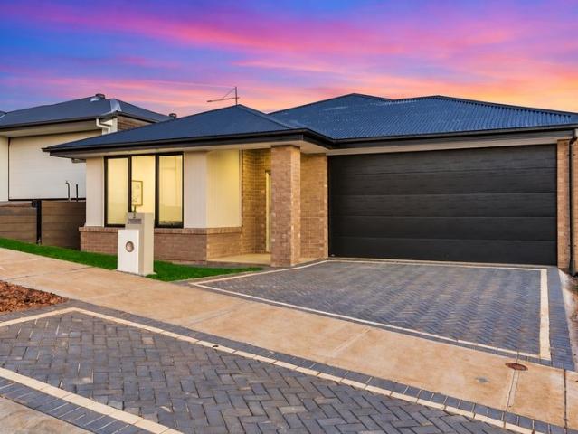 Contemporary Living in a Convenient Mount Barker Location