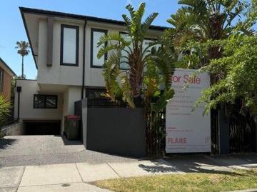Contemporary Living in a Boutique Elsternwick Setting | Forthcoming Auction
