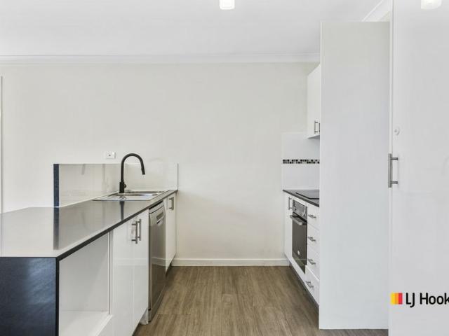Contemporary Living in a Family Friendly Neighbourhood