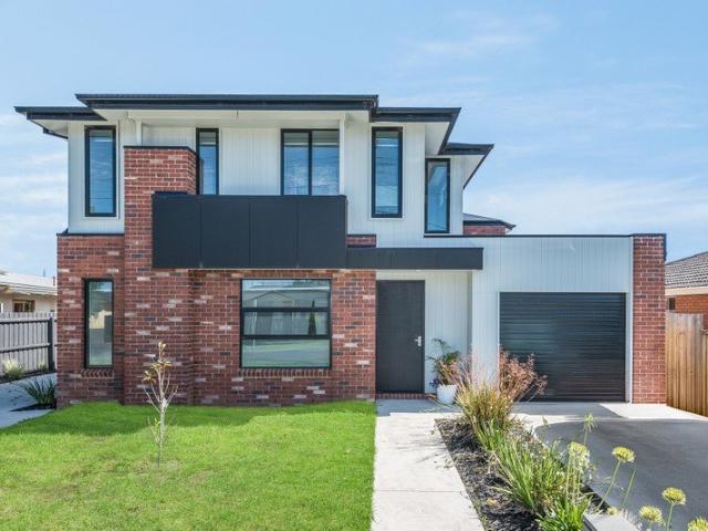 Contemporary Living in a Highly Connected Location