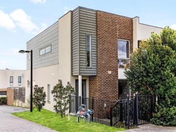 Contemporary living in a leafy Coburg locale