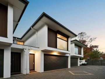 Contemporary Living in a Prime City to Coast Position