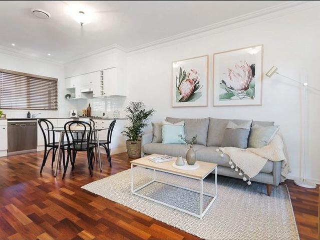 Contemporary Living in a Prime Kensington Location