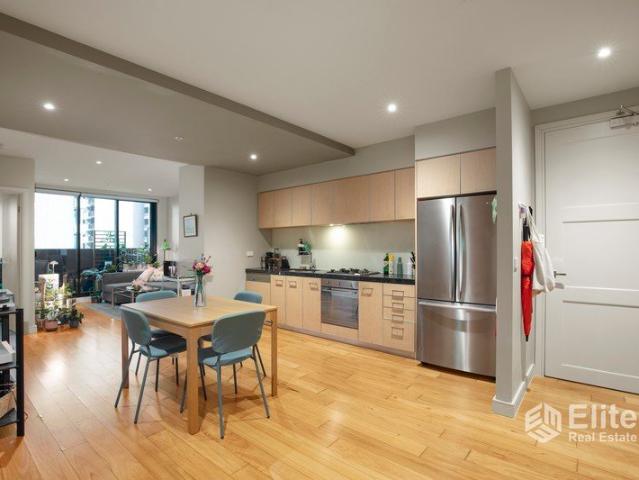 Contemporary Living in a Prime Location
