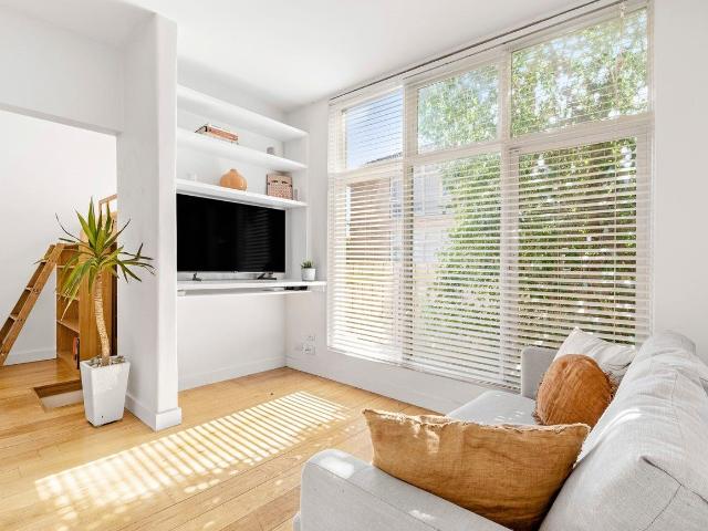 Contemporary Living in a Prime South Yarra Location