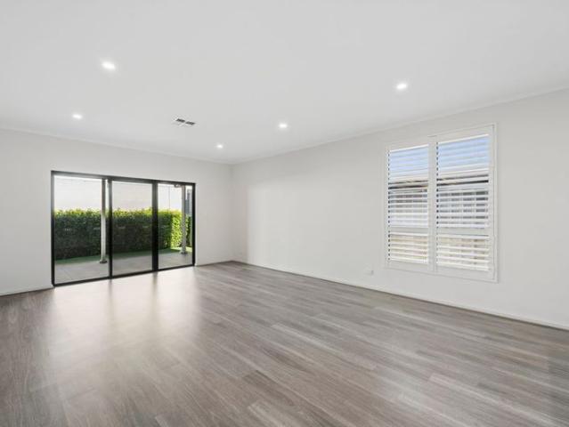 4 Bedroom ultra modern home with Solar