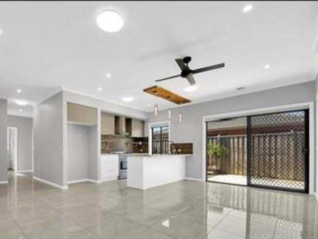 Solar Power ! Contemporary living in Berwick Waters