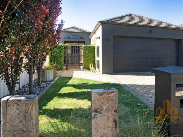 Contemporary living in Blue Chip Glengowrie