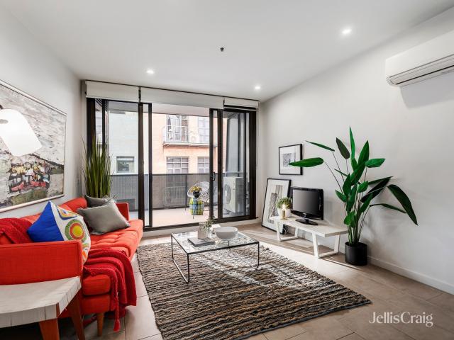 Contemporary Living in Convenient Location