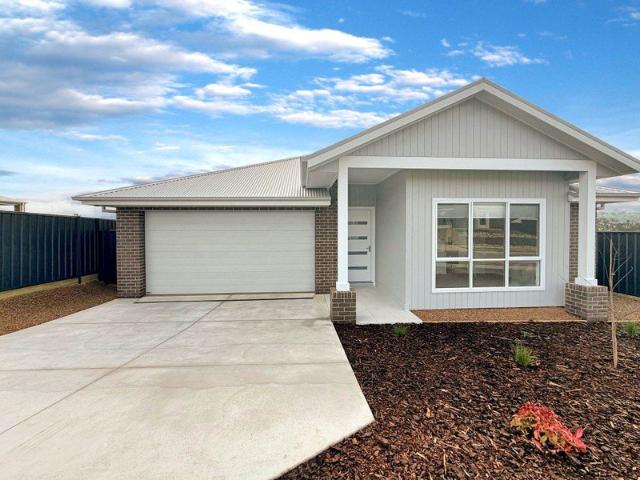 Contemporary Living in Leneva Valley