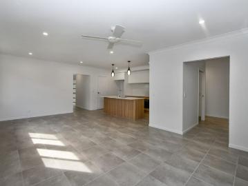 Contemporary Living in Sought After Woodlinks Estate