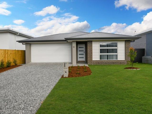 Contemporary Living in Sought After Woodlinks Estate