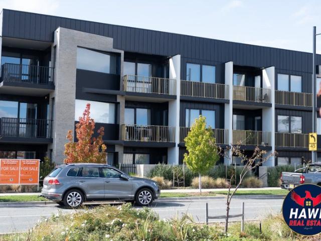 Contemporary Living in the Heart of Googong Apartment for Rent!