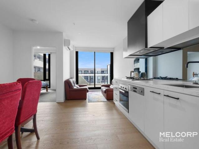 CONTEMPORARY LIVING IN THE HEART OF M CITY FURNISHED