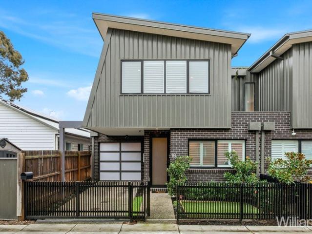 Contemporary Living in the Heart of Newport