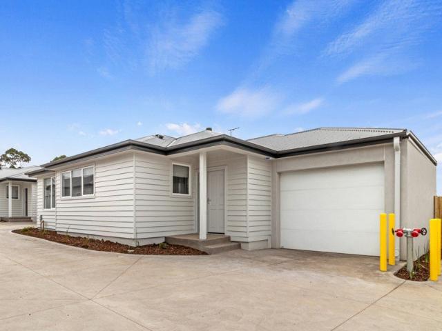 Contemporary Living in the Heart of Riddells Creek