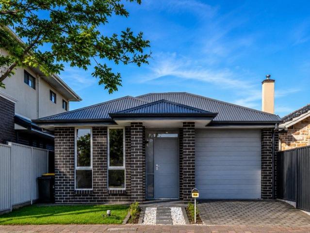 Contemporary Living | Prime Arthur Street Location, Tranmere