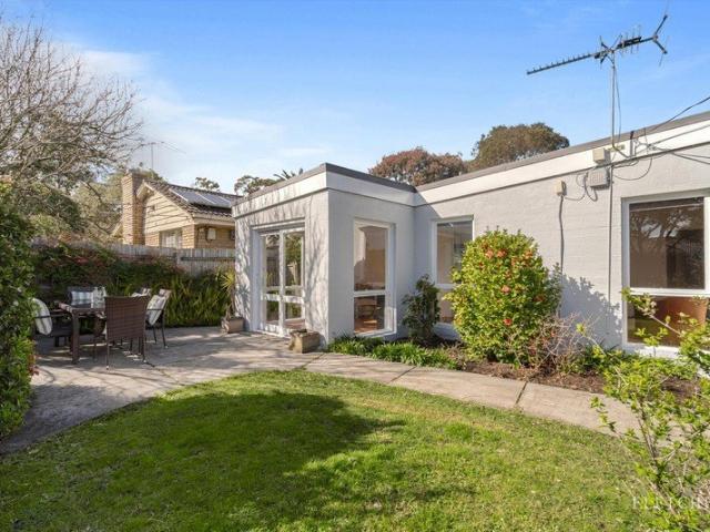 Contemporary Living with Convenience at Your Doorstep