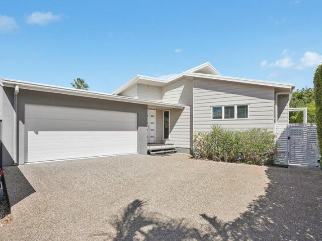 Contemporary living with Castle Hill views