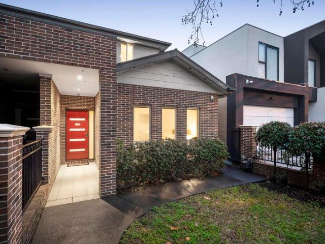 Contemporary living with a studio surprise
