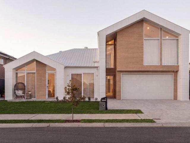 Contemporary Living with Elegant Design and Spacious Interiors