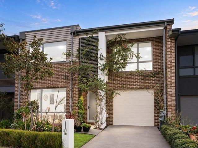 Contemporary Living with Everyday Convenience Close By
