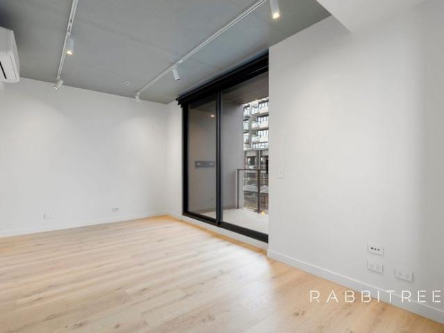 Contemporary Living with Lygon Street at Your Door