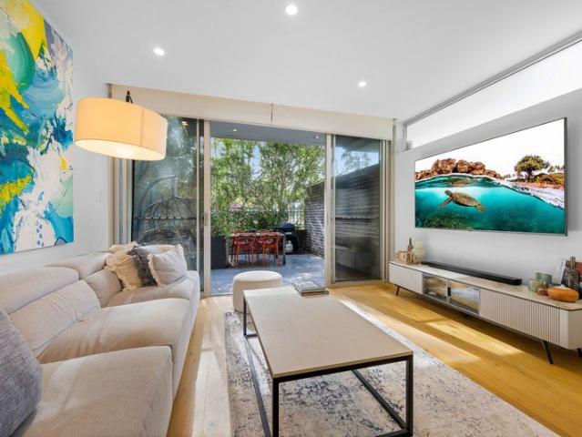 Contemporary Living With Northern Aspect