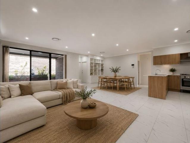 Contemporary Living with Solar