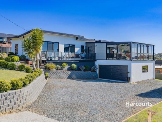 Contemporary Living with Space to Impress