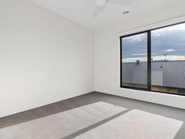 Contemporary Living with Style, Comfort & Convenience